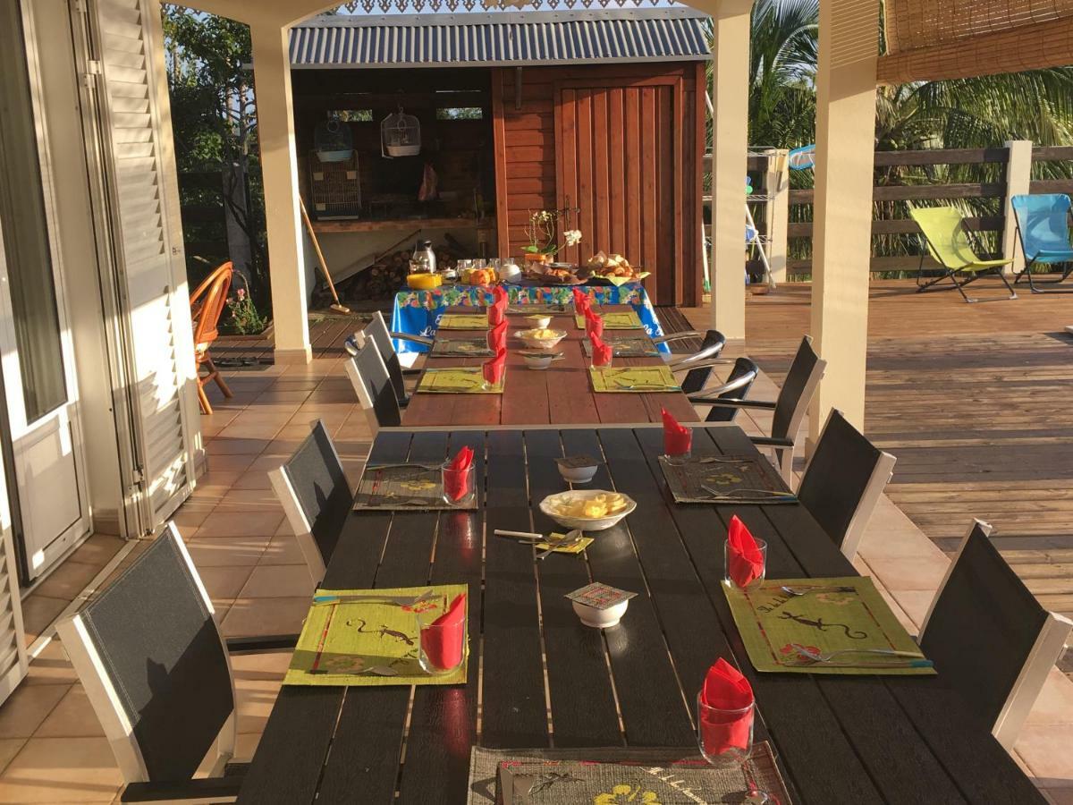 La Pointe Au Corail Bed & Breakfast Сент-Роуз Екстериор снимка